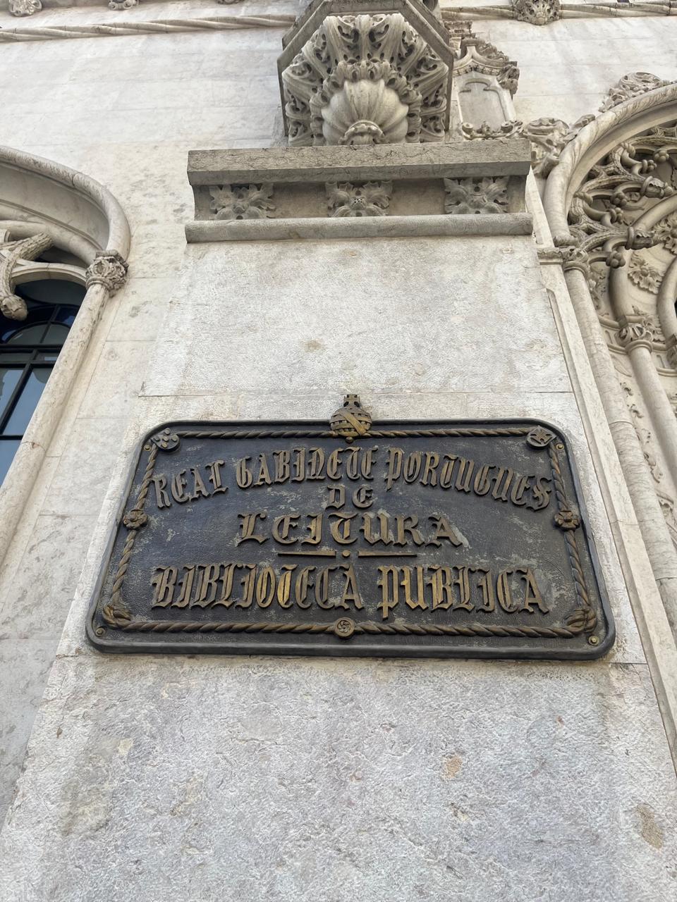 Placa do Real Gabinete Português de Leitura