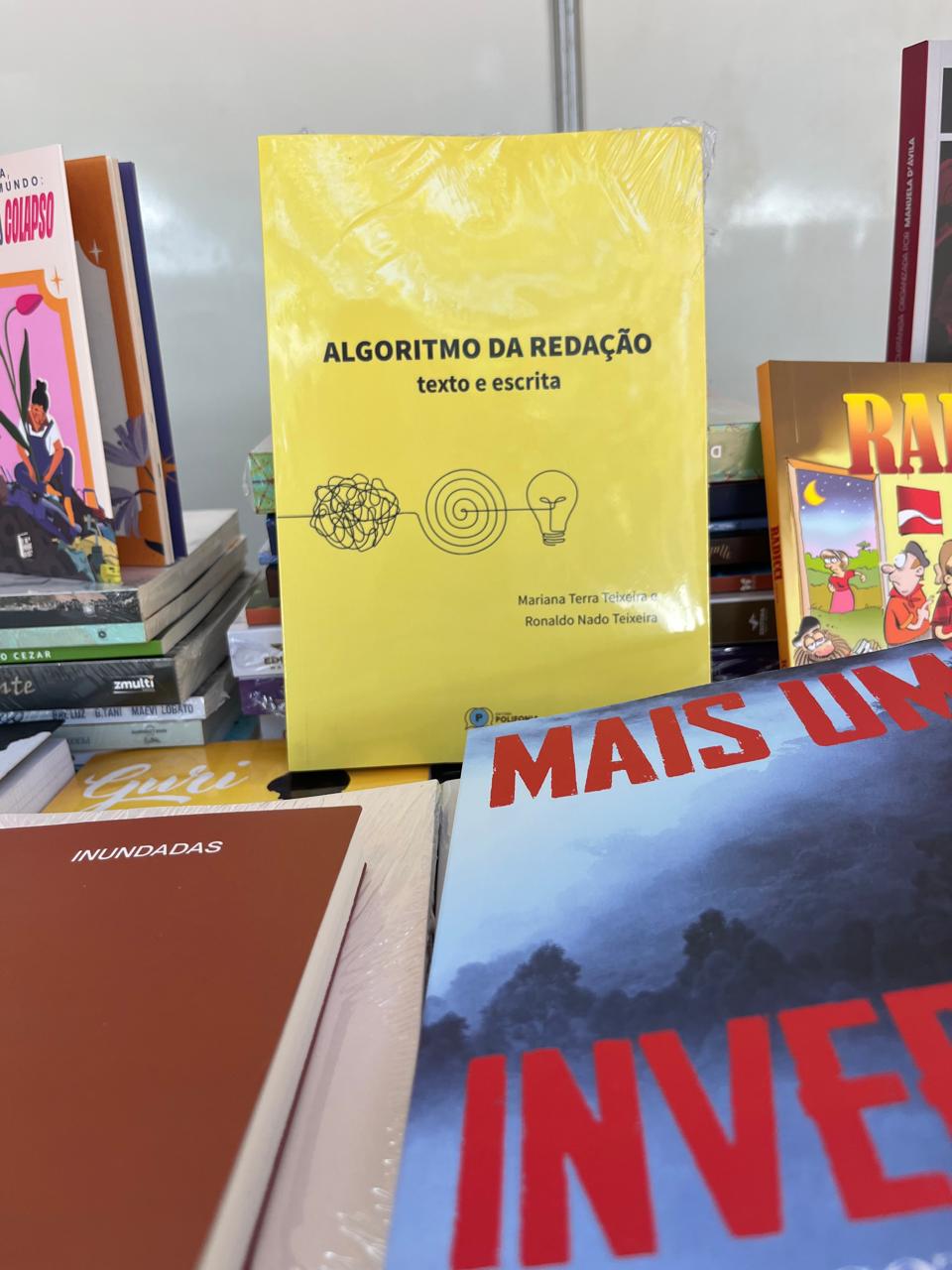 Algoritmo da Redação exposto na Feira do Livro
