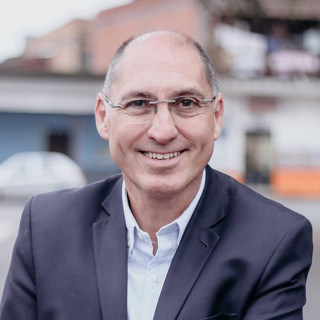 Prof. Nado
