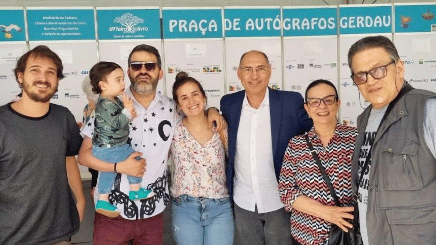 Prestigiado pelo jornalista Cláudio Brito